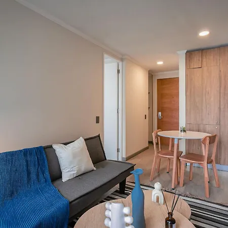 Appartamento Urban Retreat With Pool Live Santiago